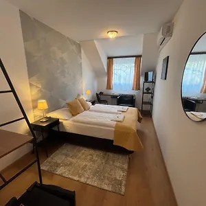 Gloria Center 3* Budapest